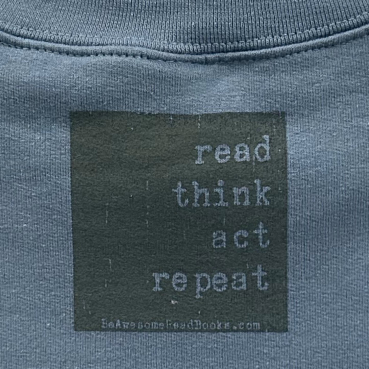 read. Sweatshirt